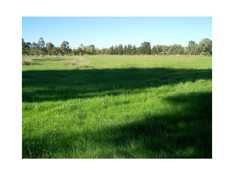 25 Tallagandra Court, Serpentine WA 6125