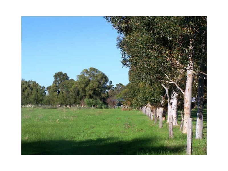 25 Tallagandra Court, Serpentine WA 6125