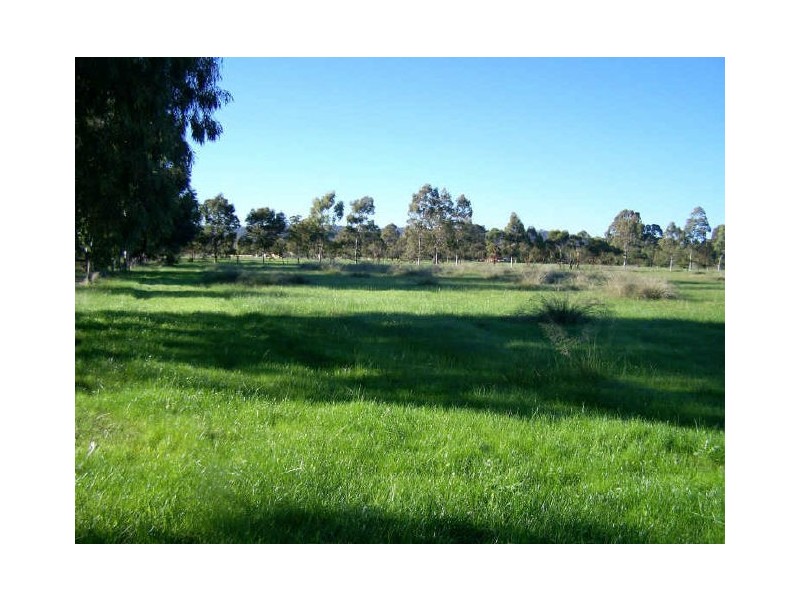 25 Tallagandra Court, Serpentine WA 6125