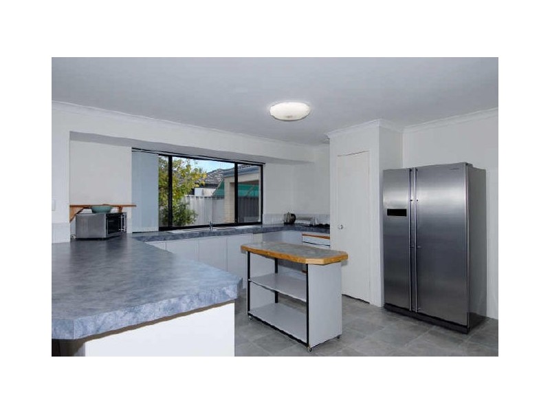 54 La Manche Avenue, Port Kennedy WA 6172