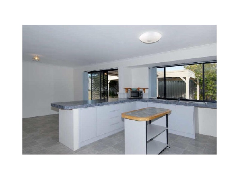 54 La Manche Avenue, Port Kennedy WA 6172