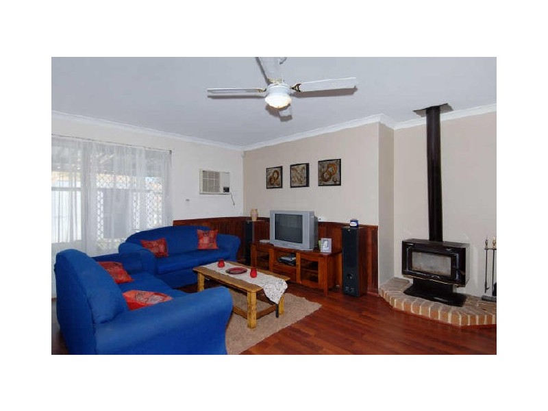 12 Lightfoot Place, Cooloongup WA 6168