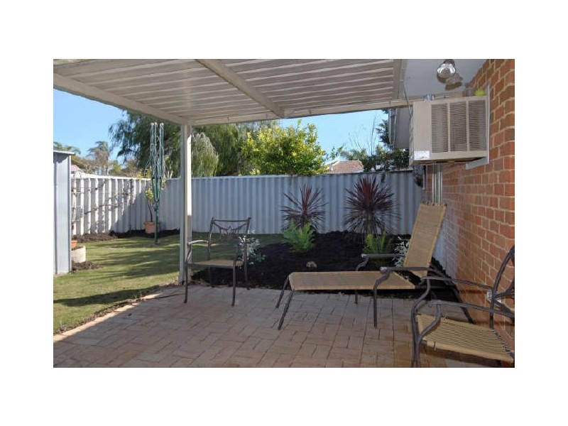 12 Lightfoot Place, Cooloongup WA 6168