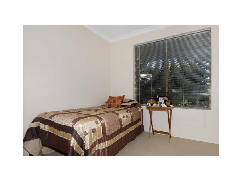 12 Lightfoot Place, Cooloongup WA 6168