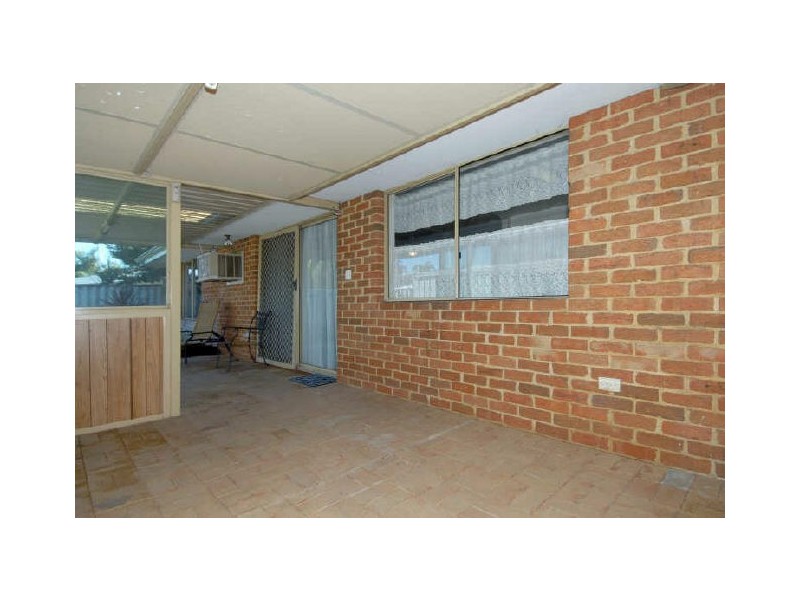 12 Lightfoot Place, Cooloongup WA 6168