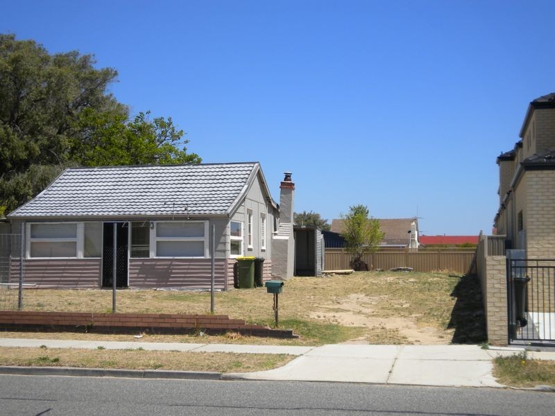 51 Parkin Street, Rockingham WA 6168