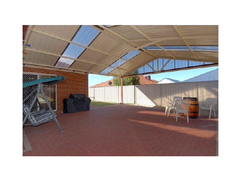 3 Baycliff Turn, Waikiki WA 6169