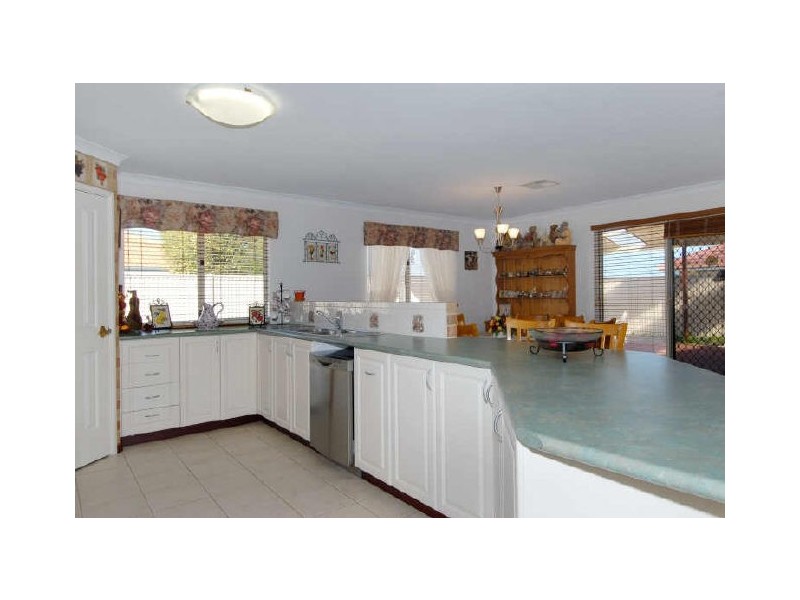 3 Baycliff Turn, Waikiki WA 6169