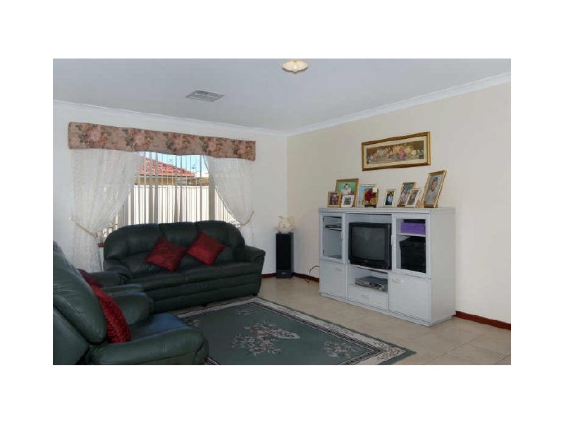 3 Baycliff Turn, Waikiki WA 6169
