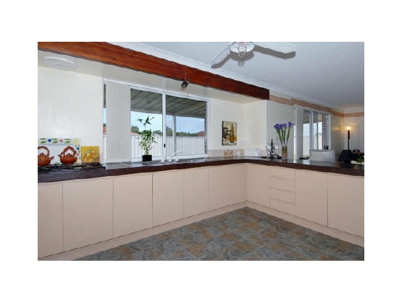 42 Carmody Road, Waikiki WA 6169