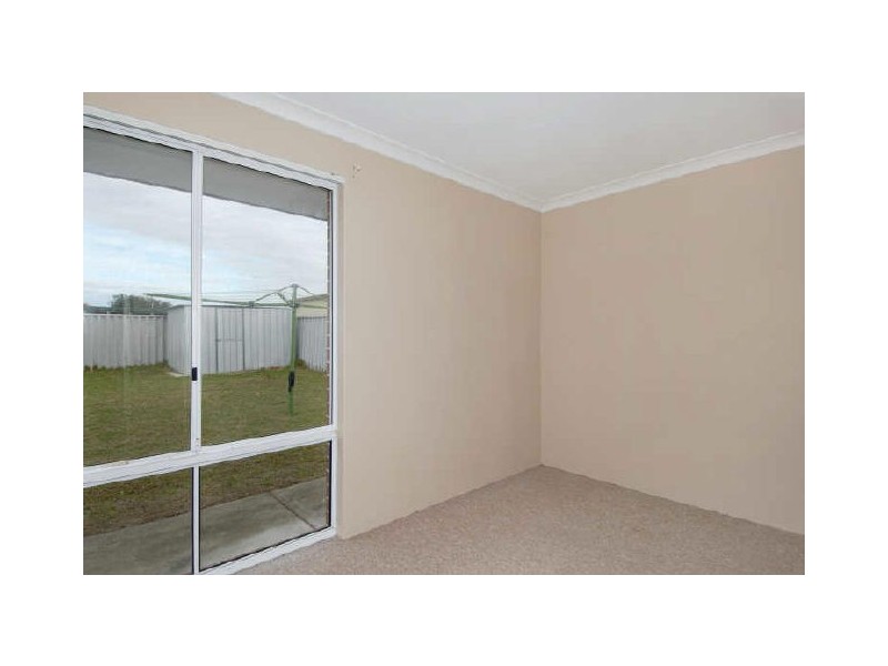 42 Carmody Road, Waikiki WA 6169