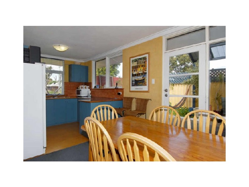 174 Fendam Street, Warnbro WA 6169