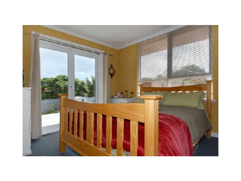 174 Fendam Street, Warnbro WA 6169