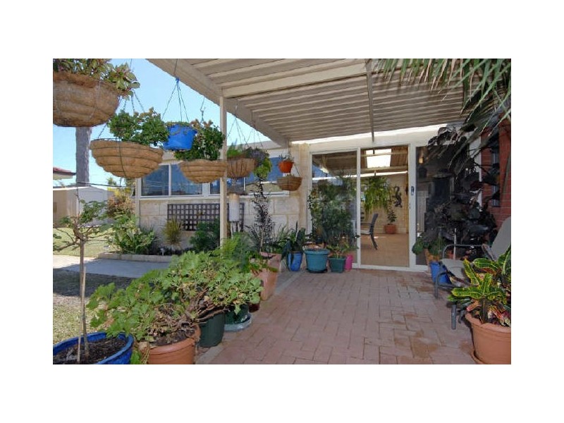 3 Montego Close, Safety Bay WA 6169