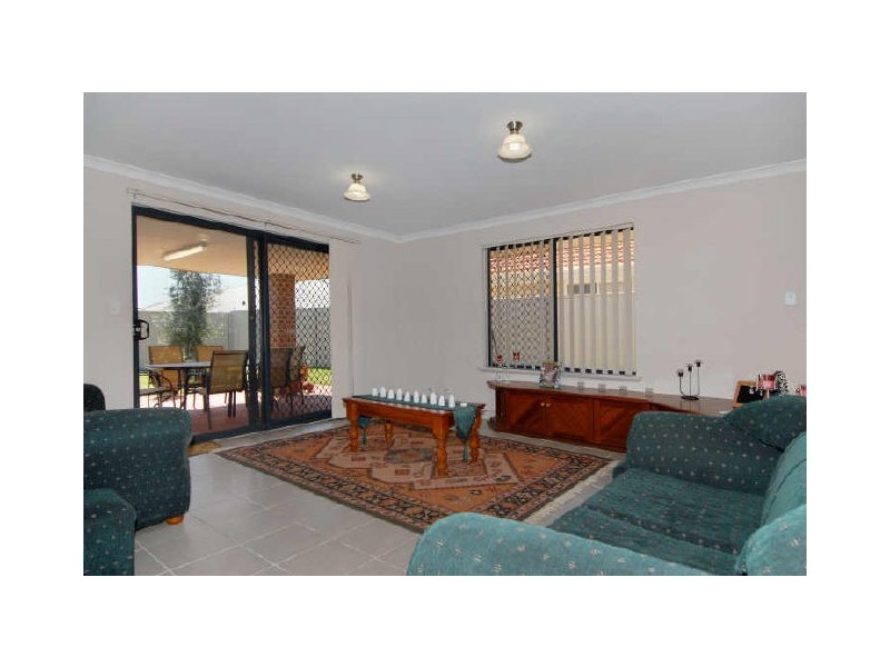 27 Windemere Way, Waikiki WA 6169