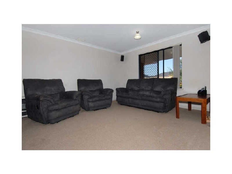 27 Windemere Way, Waikiki WA 6169