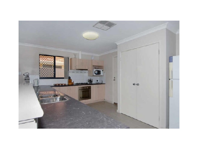 27 Windemere Way, Waikiki WA 6169