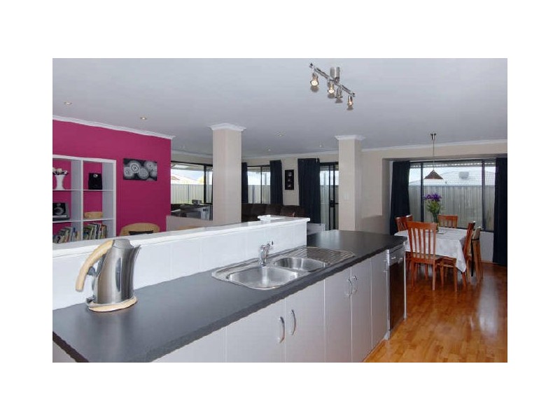 43 Pimento Circle, Port Kennedy WA 6172