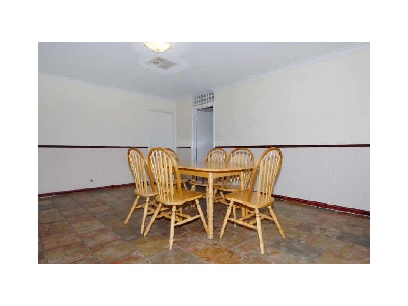 33 Woodbridge Drive, Cooloongup WA 6168