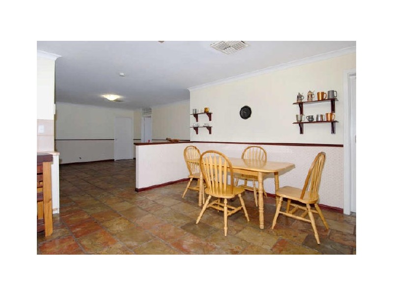 33 Woodbridge Drive, Cooloongup WA 6168