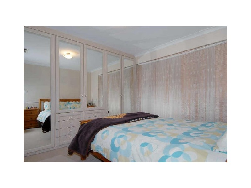33 Woodbridge Drive, Cooloongup WA 6168