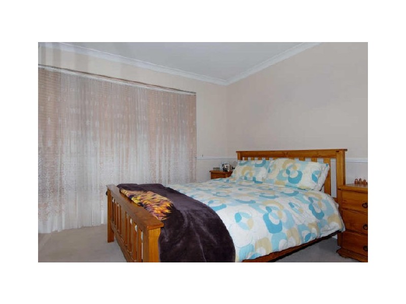 33 Woodbridge Drive, Cooloongup WA 6168
