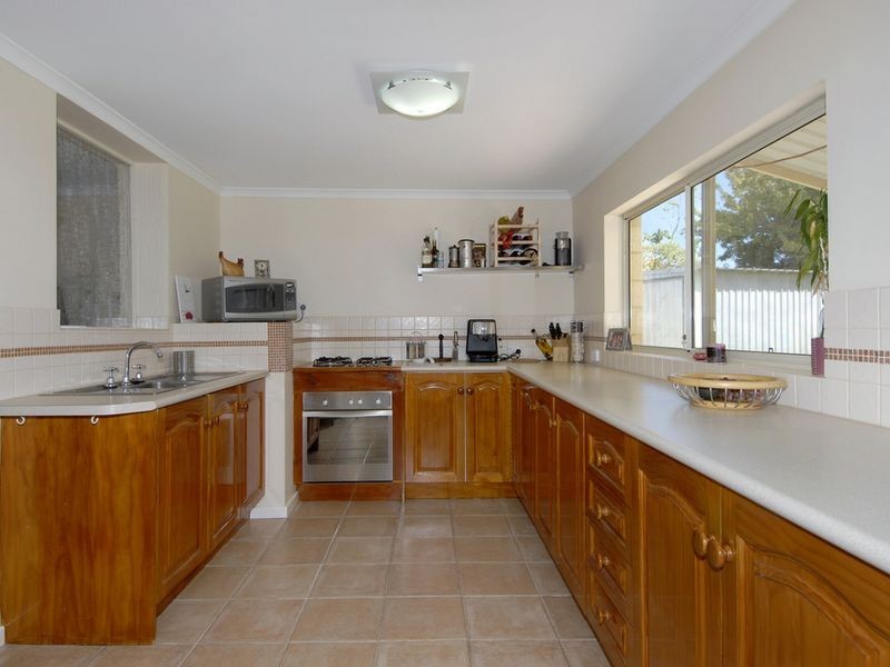 8 Langley Street, Rockingham WA 6168