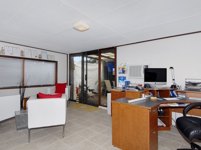 8 Langley Street, Rockingham WA 6168