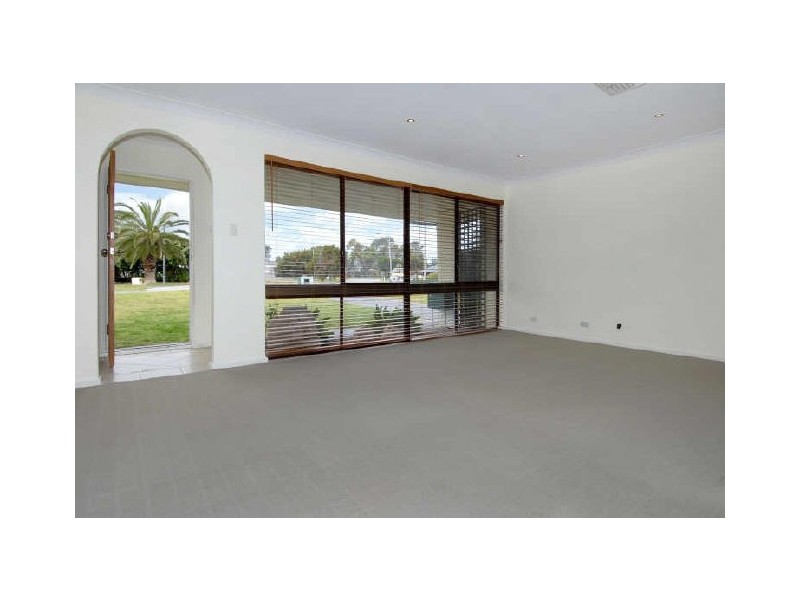 11 Wilgerup Place, Hillman WA 6168