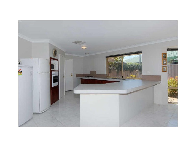 60 San Sebastian Blvd, Port Kennedy WA 6172