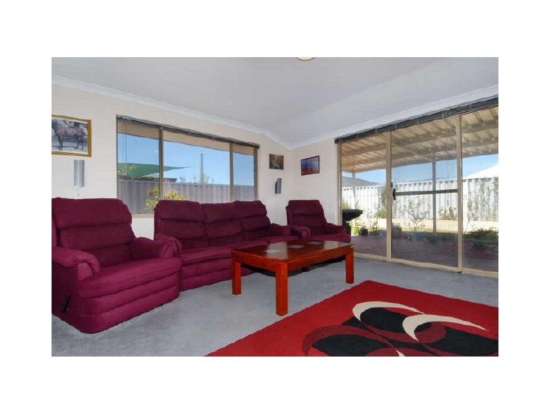 60 San Sebastian Blvd, Port Kennedy WA 6172