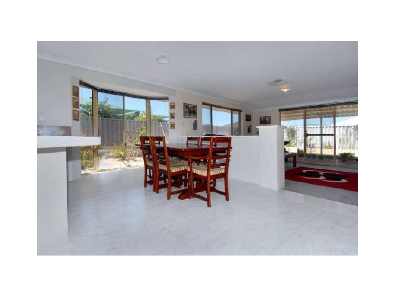 60 San Sebastian Blvd, Port Kennedy WA 6172
