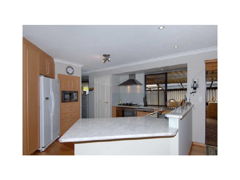52 Cuthbertson Way, Cooloongup WA 6168