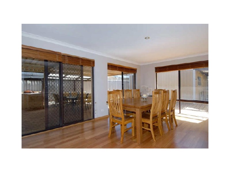 52 Cuthbertson Way, Cooloongup WA 6168