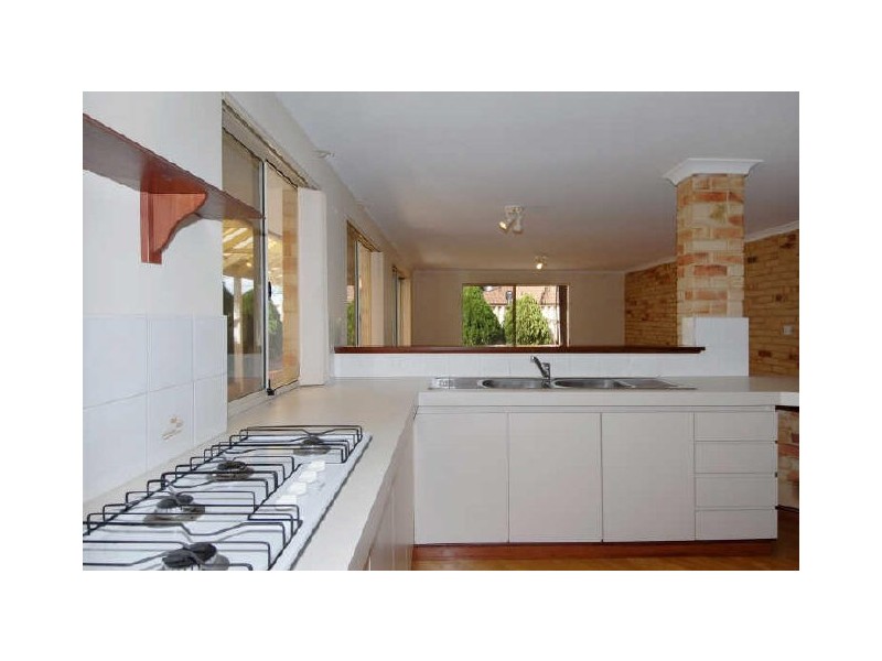 44 Royal Palm Drive, Warnbro WA 6169