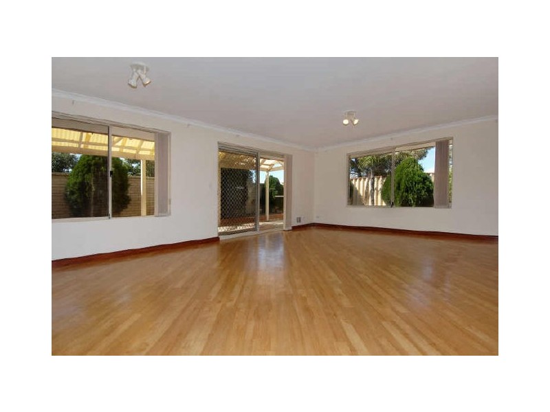 44 Royal Palm Drive, Warnbro WA 6169