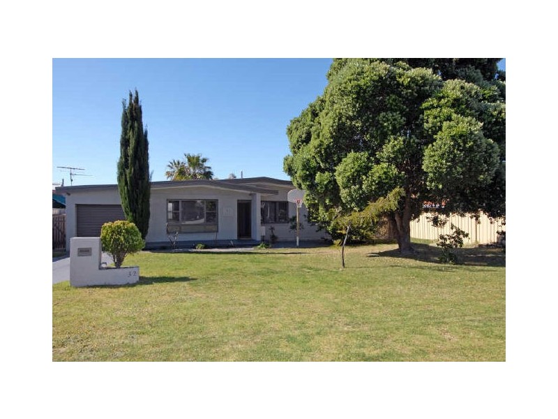 32 Centaurus Street, Rockingham WA 6168