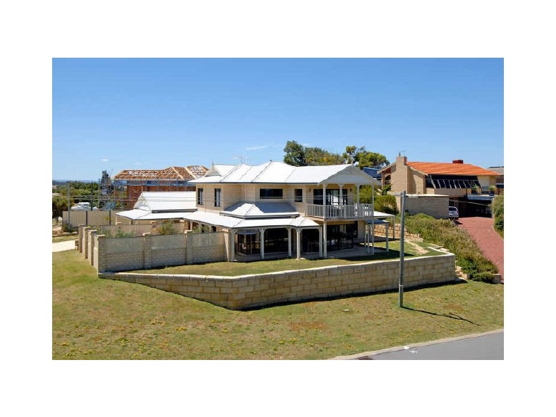 1 David Road, Waikiki WA 6169