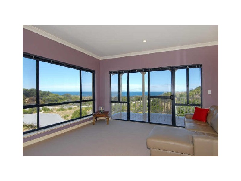 1 David Road, Waikiki WA 6169