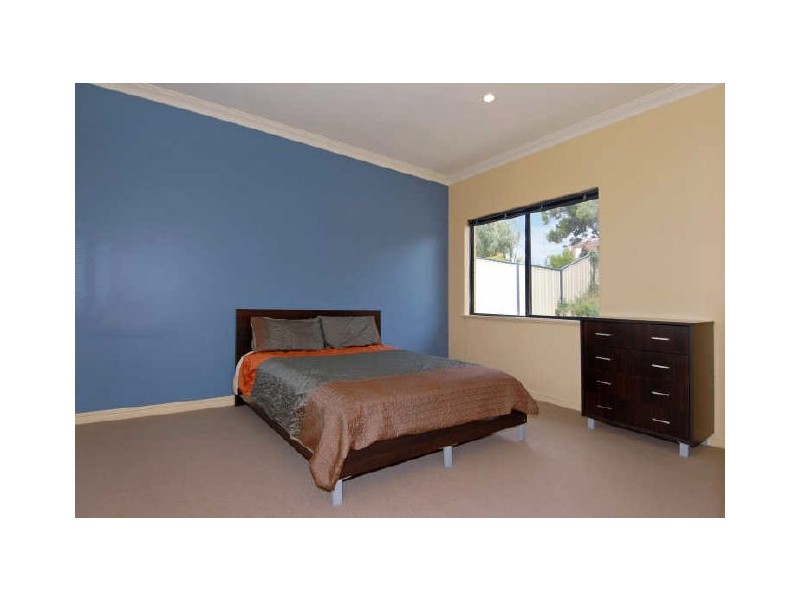 1 David Road, Waikiki WA 6169