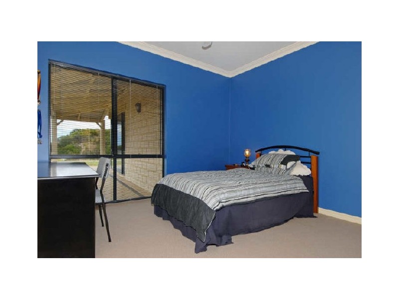 1 David Road, Waikiki WA 6169