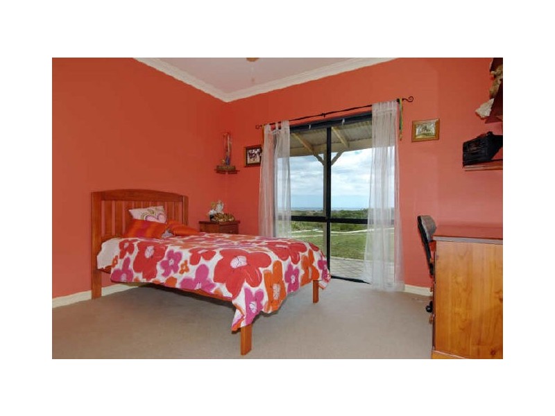 1 David Road, Waikiki WA 6169