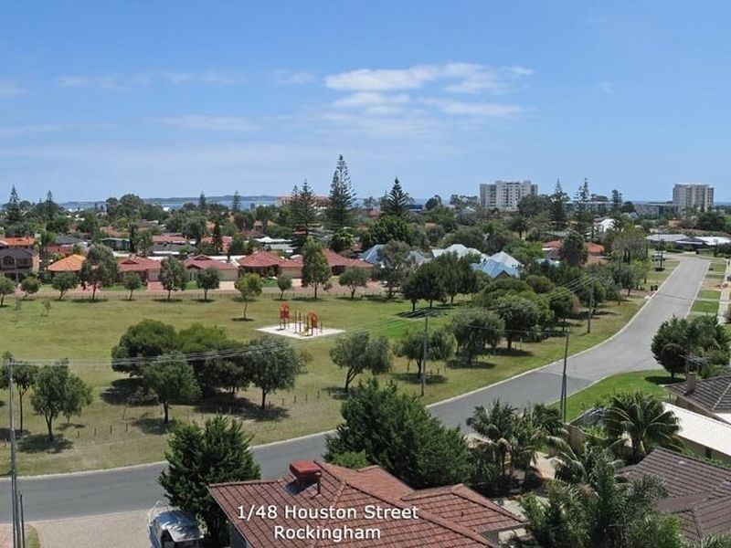 1/48 Houston Street, Rockingham WA 6168