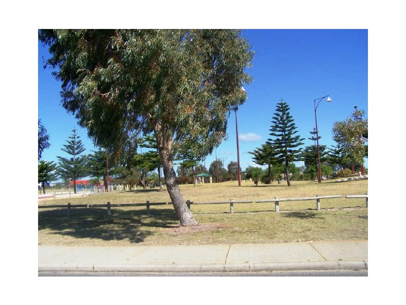 17 Beagle Place, Port Kennedy WA 6172