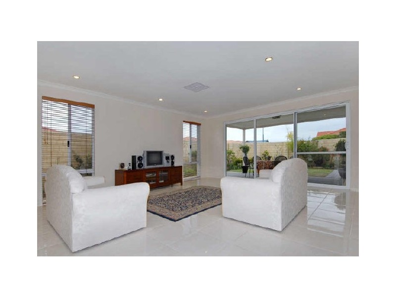 30 Stamford Crescent, Secret Harbour WA 6173