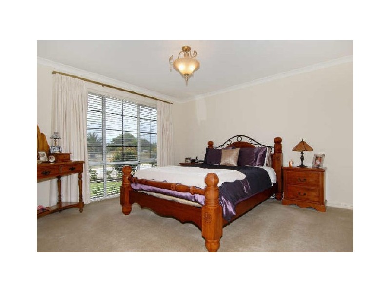 30 Stamford Crescent, Secret Harbour WA 6173