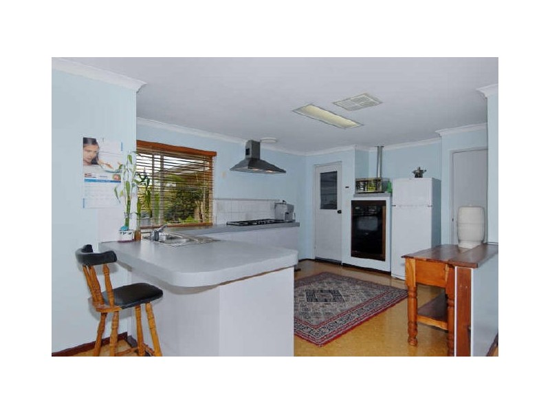 30 Discovery Cresent, Port Kennedy WA 6172