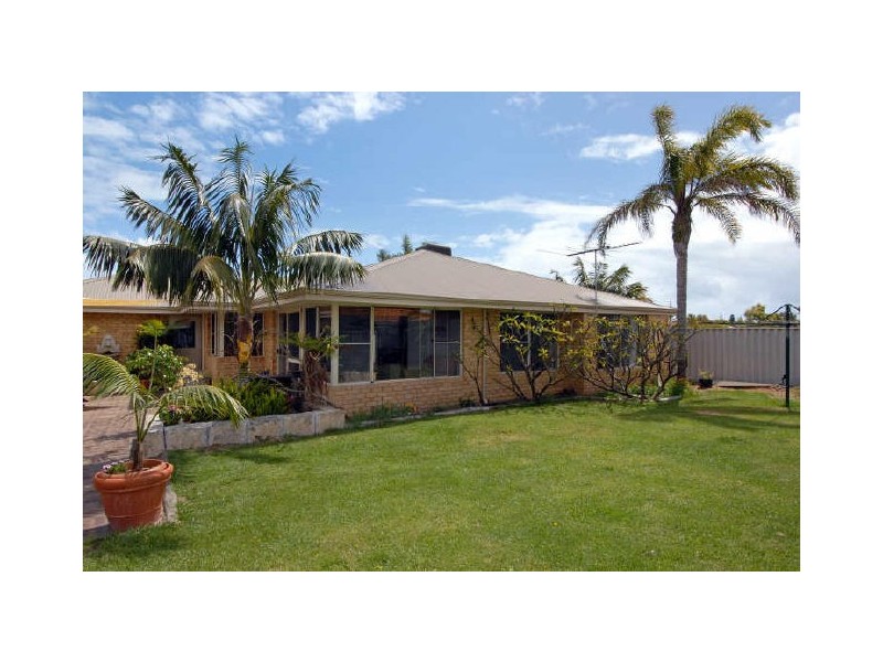 30 Discovery Cresent, Port Kennedy WA 6172
