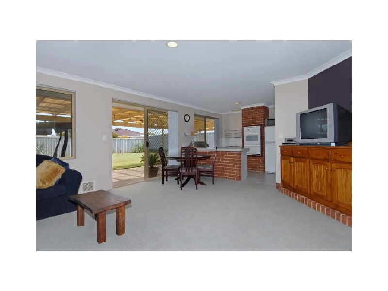 23 Eyre Street, Waikiki WA 6169