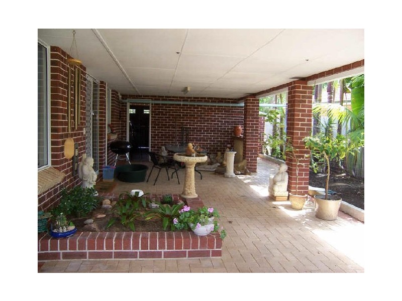 22 Huxtable Terrace, Baldivis WA 6171